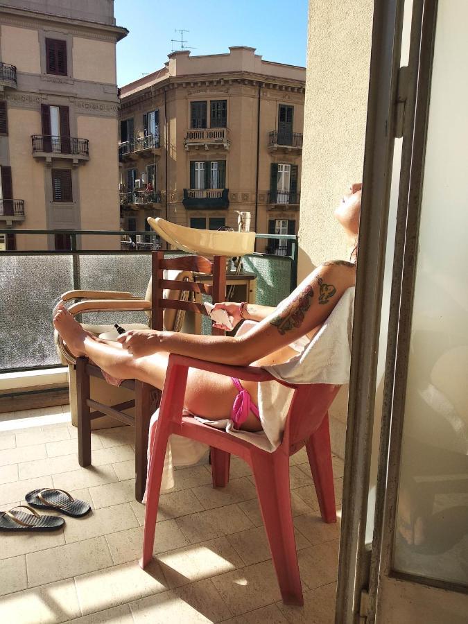 Solo Single Under 40 - Fkk Naturist Culture - Volunteer Welcome Palermo Exteriör bild
